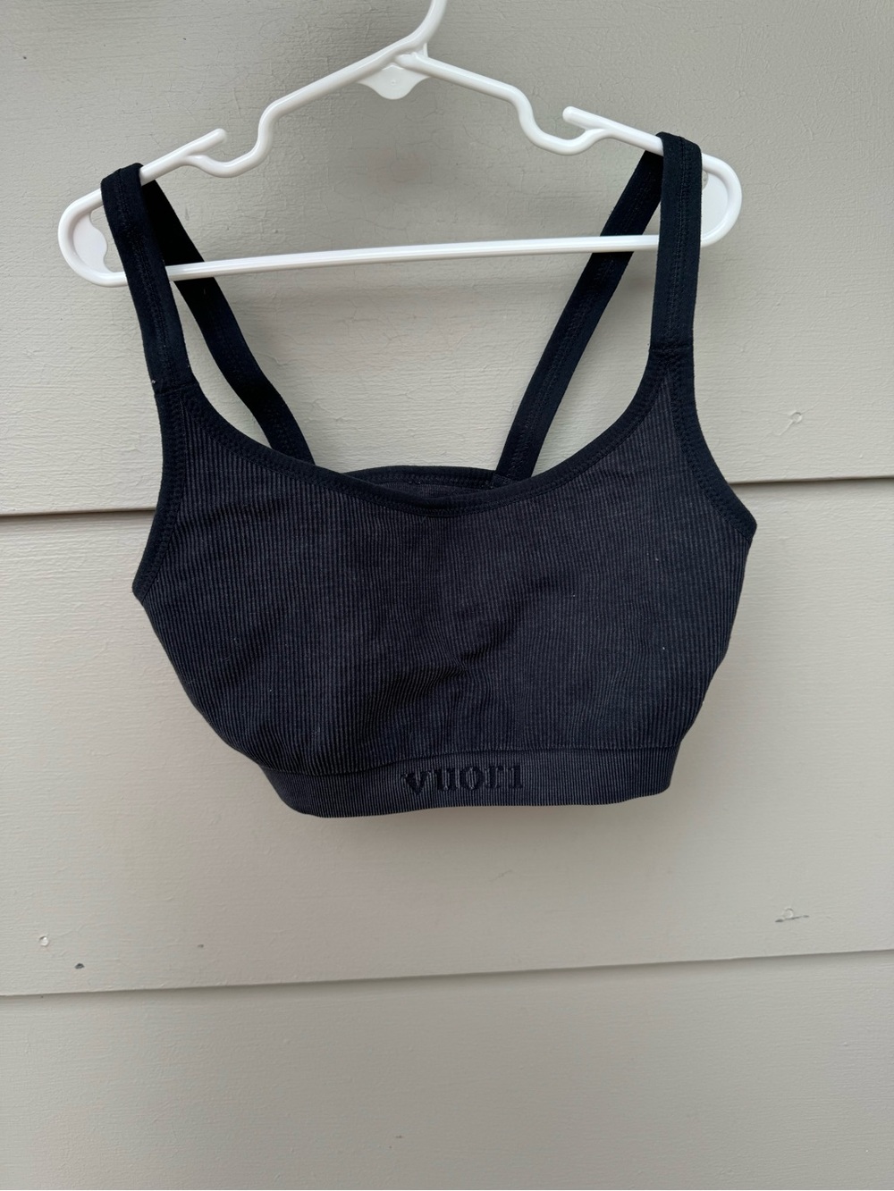 Vuori Black Ribbed Sports Bra, doesn’t have a size but would fit size small